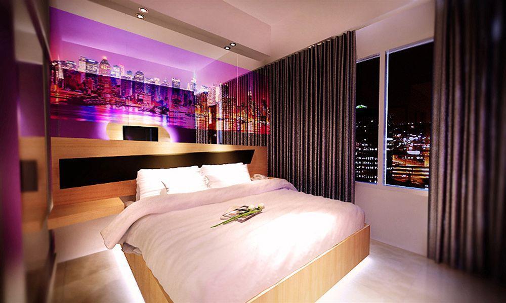G Suites Hotel By Amithya Surabaya Buitenkant foto