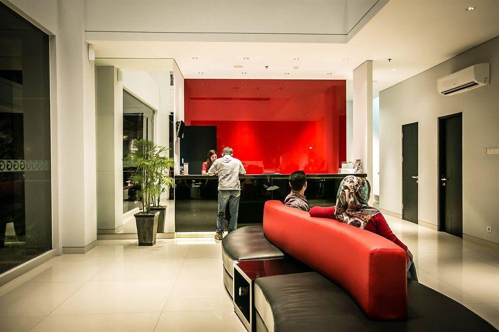 G Suites Hotel By Amithya Surabaya Buitenkant foto