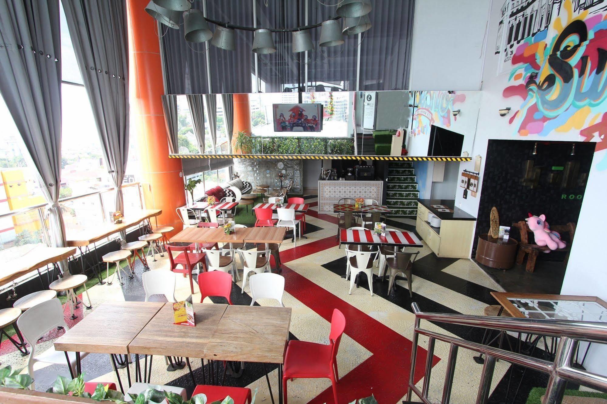 G Suites Hotel By Amithya Surabaya Buitenkant foto