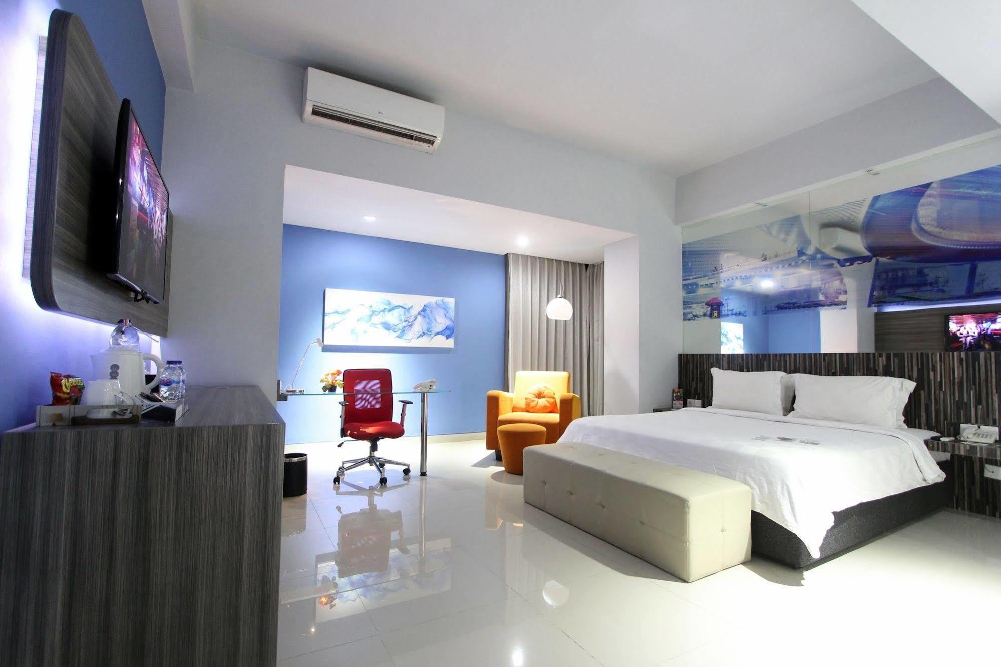 G Suites Hotel By Amithya Surabaya Buitenkant foto