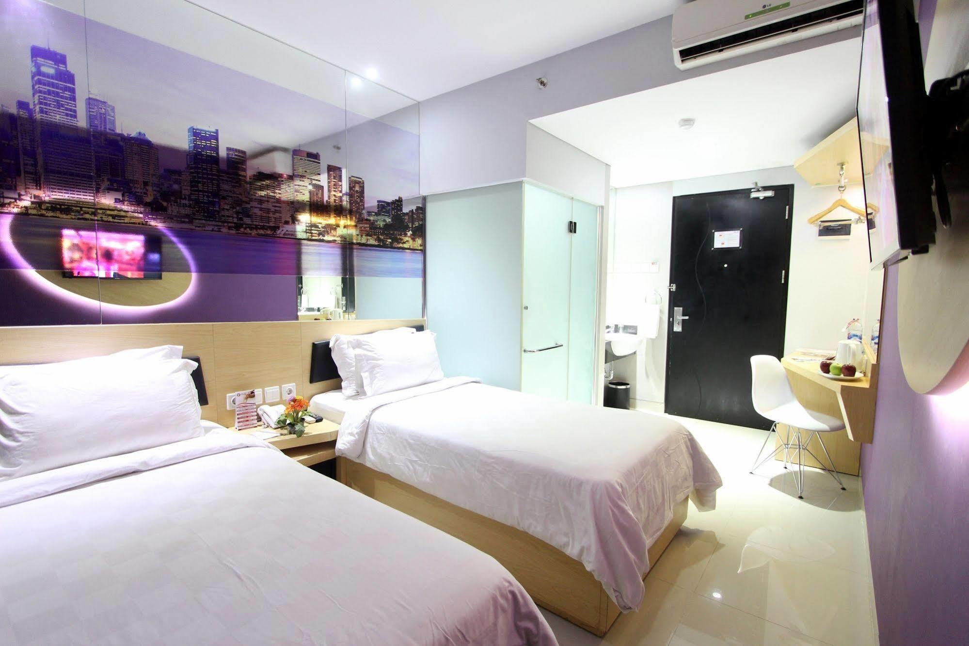 G Suites Hotel By Amithya Surabaya Buitenkant foto